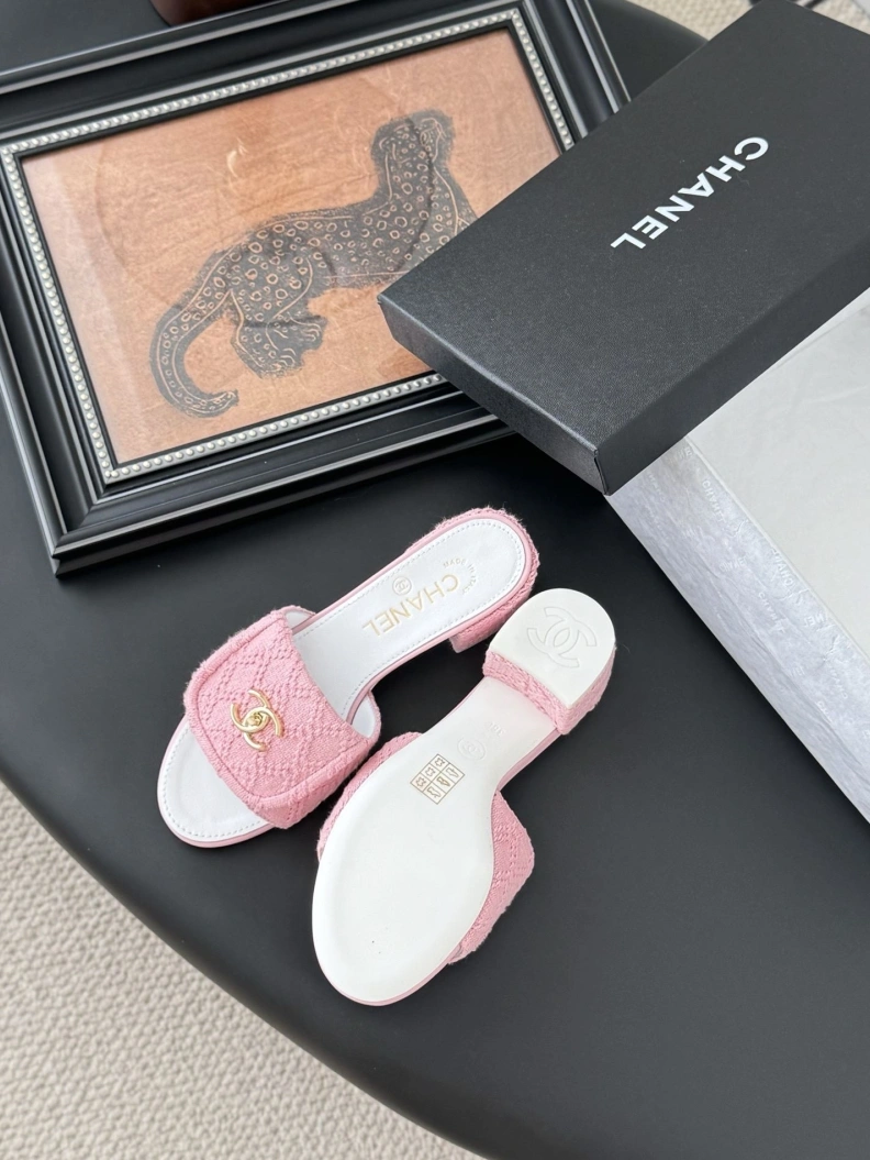 Bold Chxnxl Sandals 119165