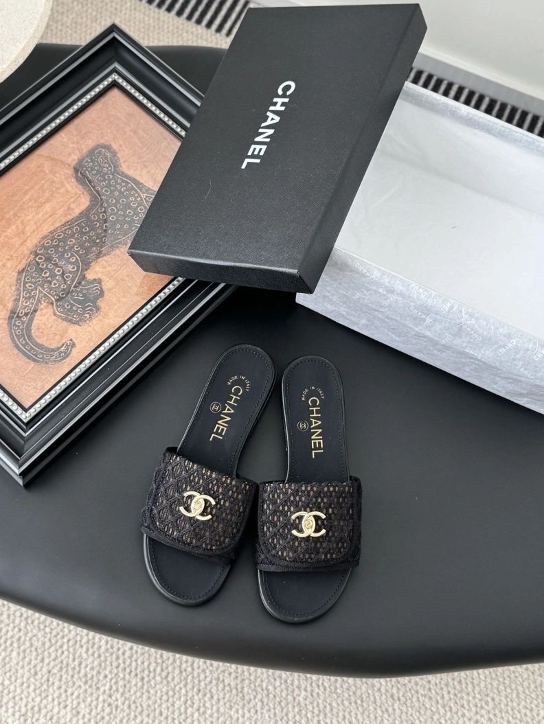 Vibrant Chxnxl Sandals 119151