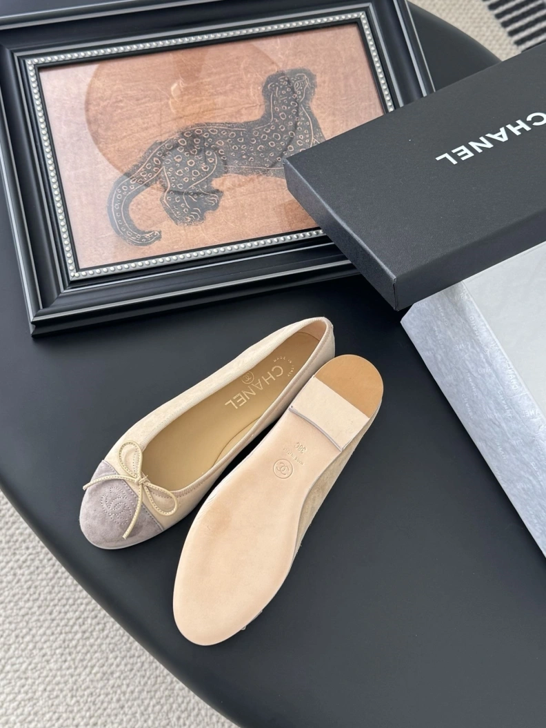 Bright Chxnxl Flat Shoes 119437