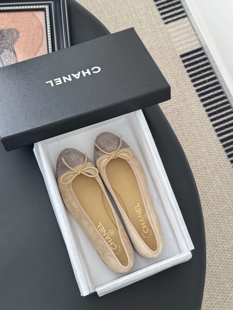 Bright Chxnxl Flat Shoes 119437