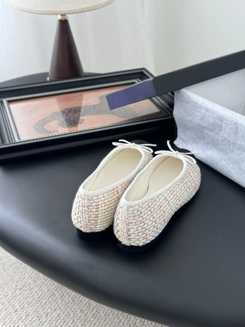 Refined Chxnxl Flat Shoes 119433