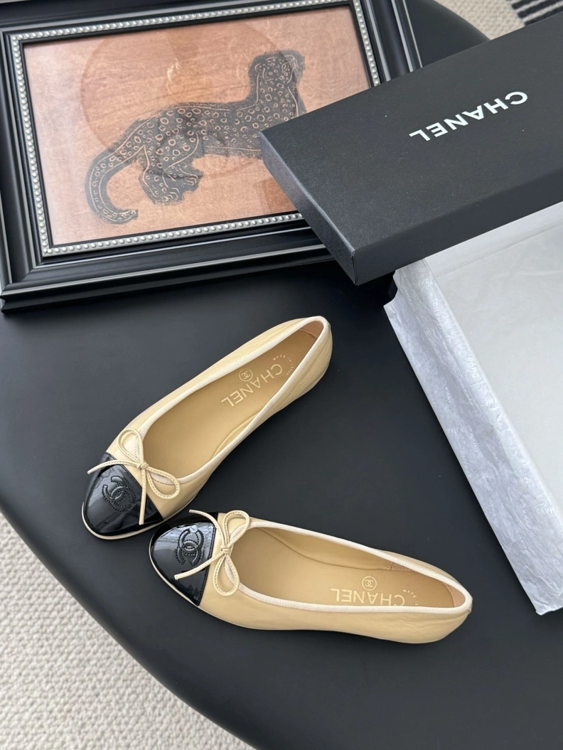 Classic Chxnxl Flat Shoes 119428