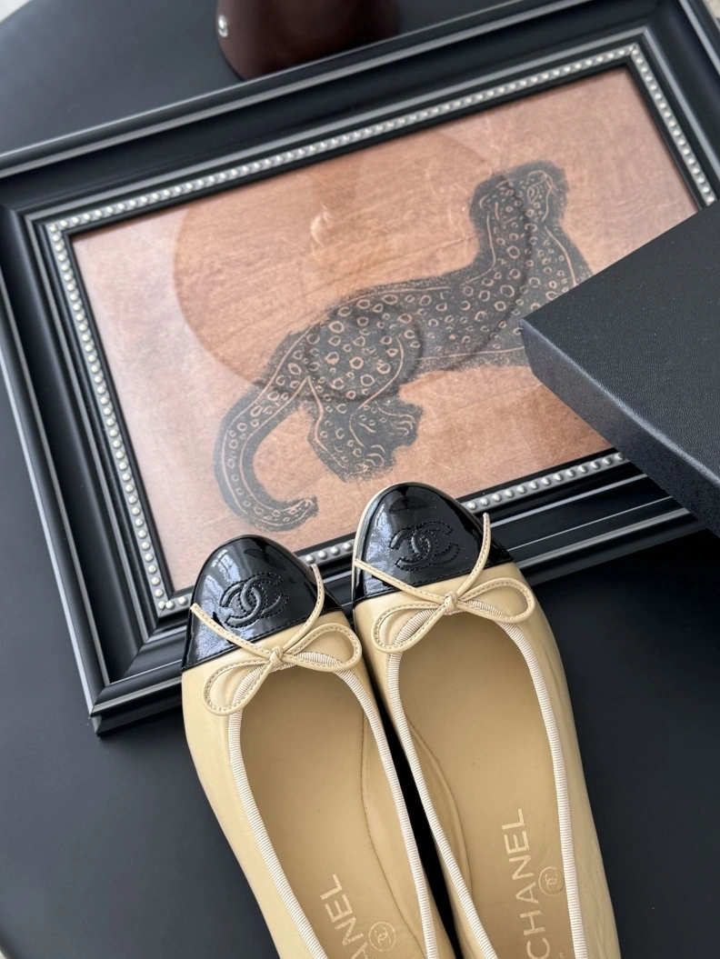 Classic Chxnxl Flat Shoes 119428