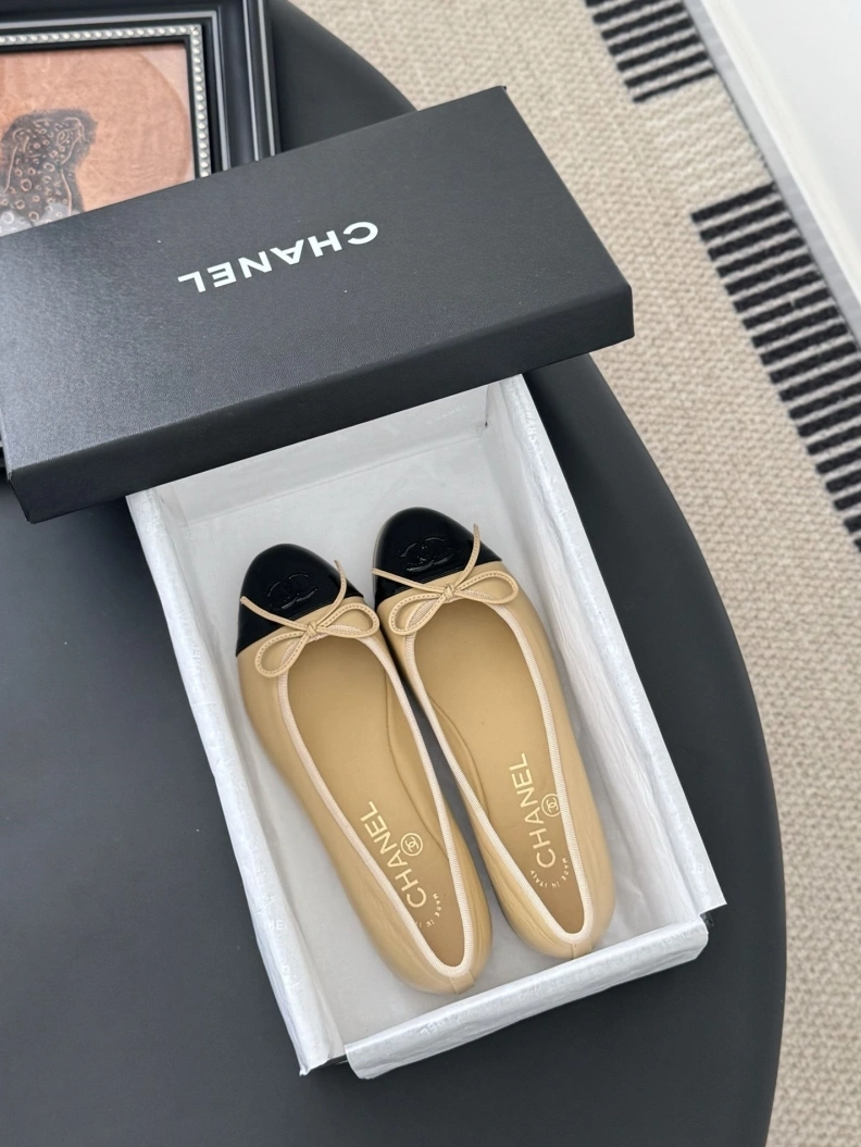 Classic Chxnxl Flat Shoes 119428
