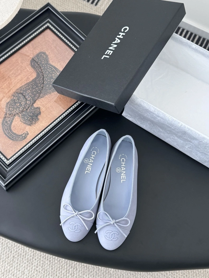 Compact Chxnxl Flat Shoes 119425