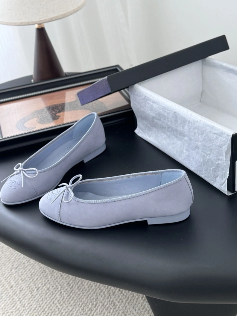 Compact Chxnxl Flat Shoes 119425
