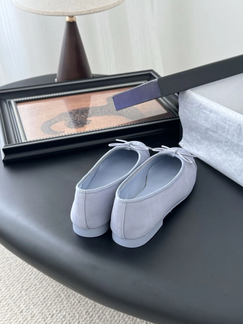 Compact Chxnxl Flat Shoes 119425
