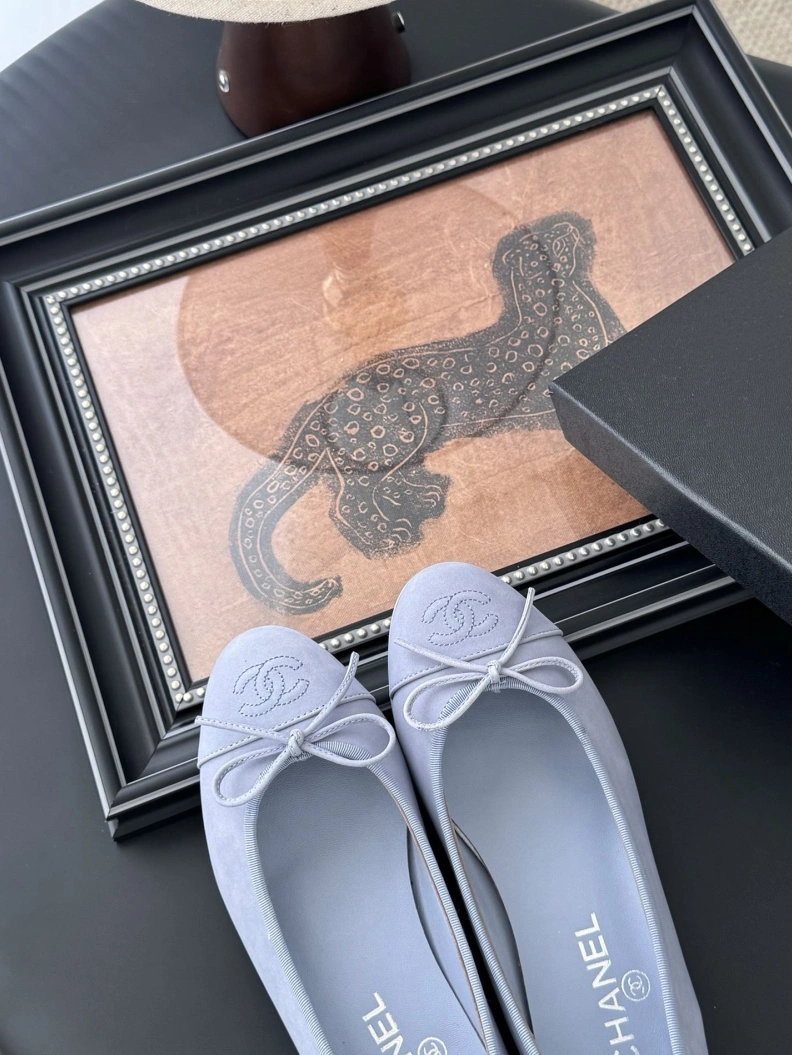 Compact Chxnxl Flat Shoes 119425