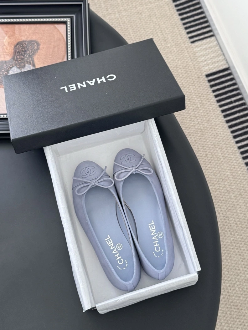 Compact Chxnxl Flat Shoes 119425