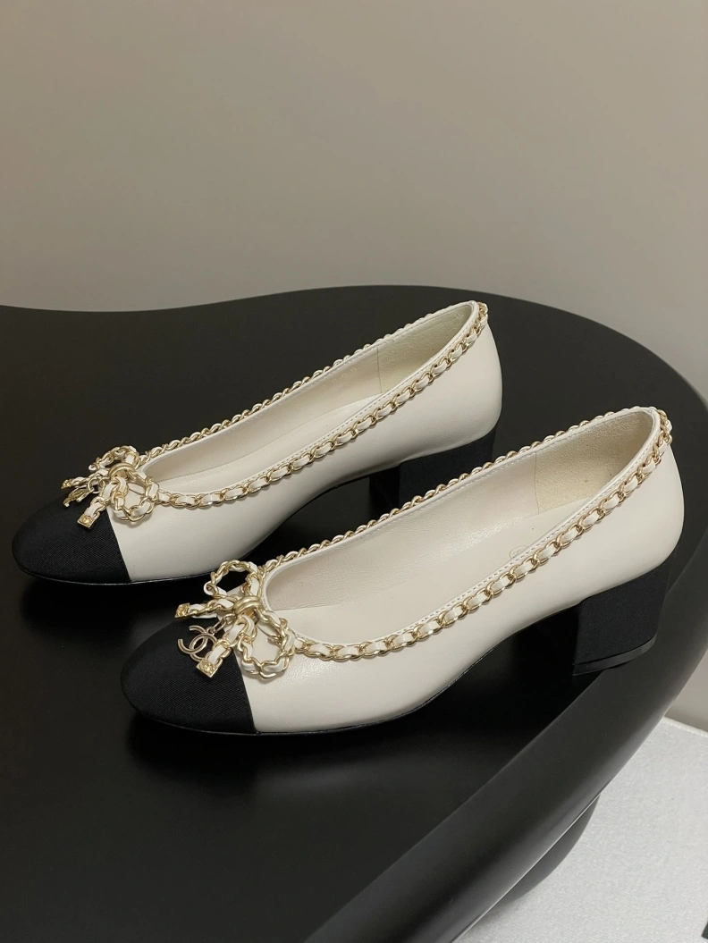 Reliable Chxnxl Flat Shoes 119417