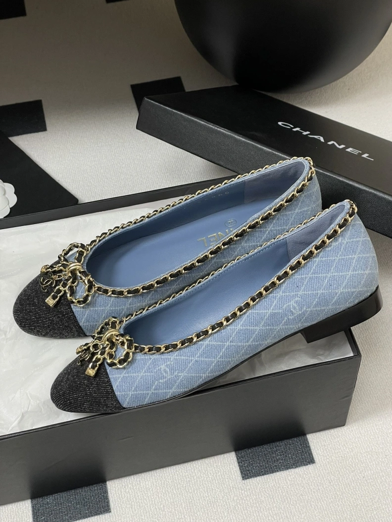 Refined Chxnxl Flat Shoes 119405