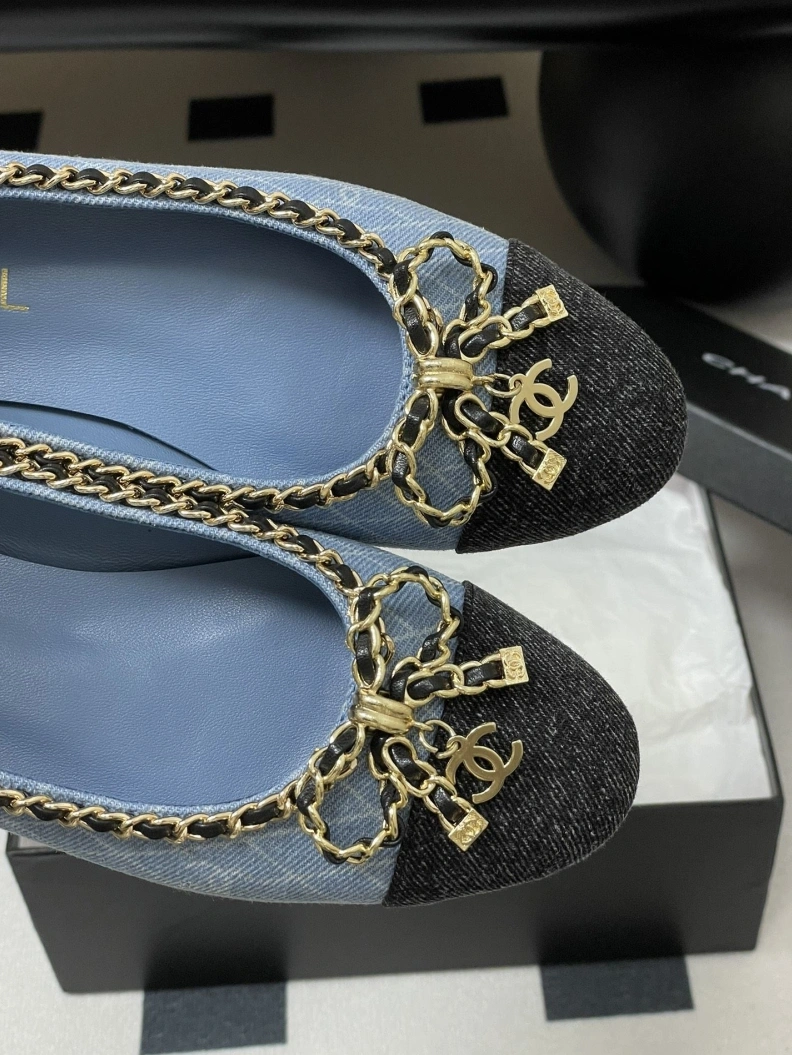 Refined Chxnxl Flat Shoes 119405