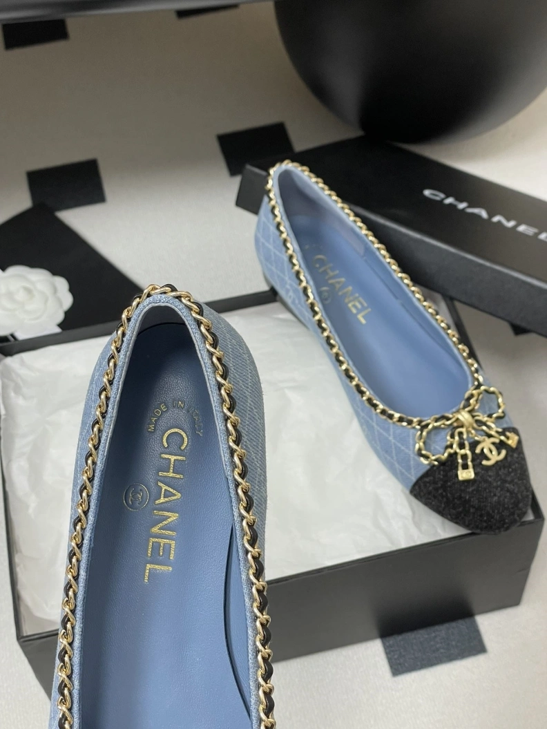 Refined Chxnxl Flat Shoes 119405