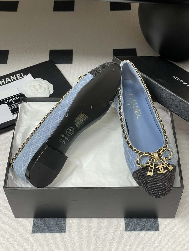 Refined Chxnxl Flat Shoes 119405