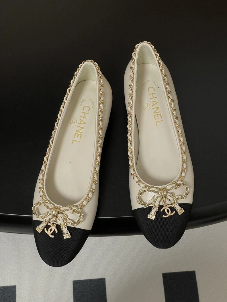 Sleek Chxnxl Flat Shoes 119408