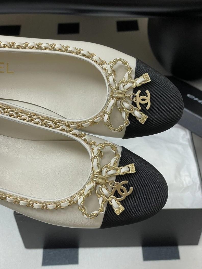 Sleek Chxnxl Flat Shoes 119408