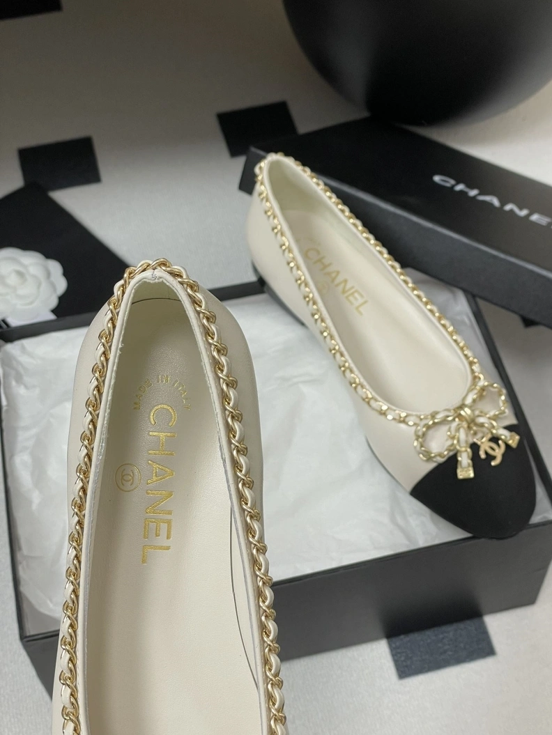 Sleek Chxnxl Flat Shoes 119408