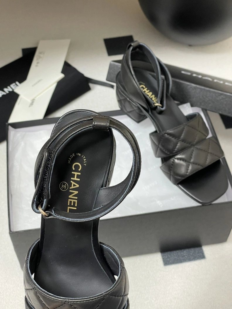 Vibrant Chxnxl Sandals 119148