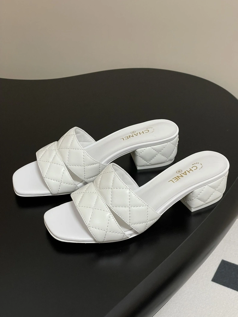 Sleek Chxnxl Sandals 119147