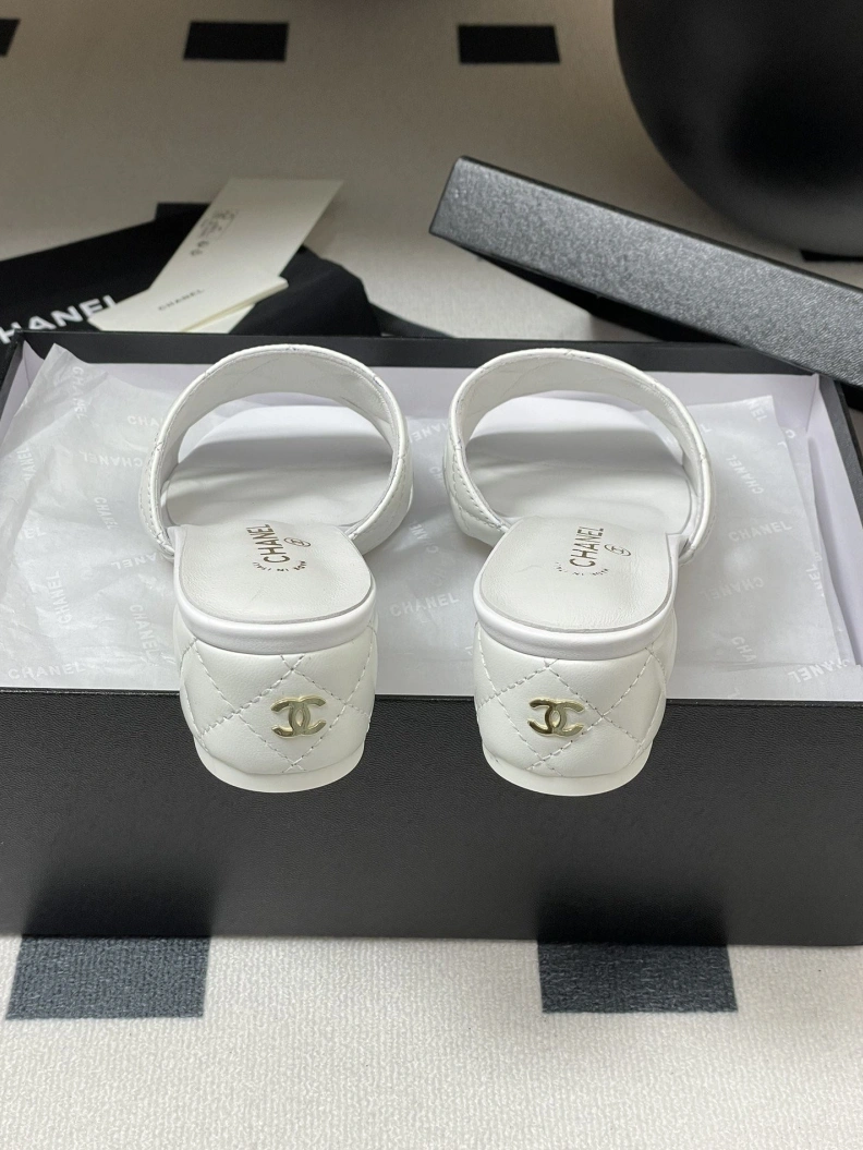 Sleek Chxnxl Sandals 119147