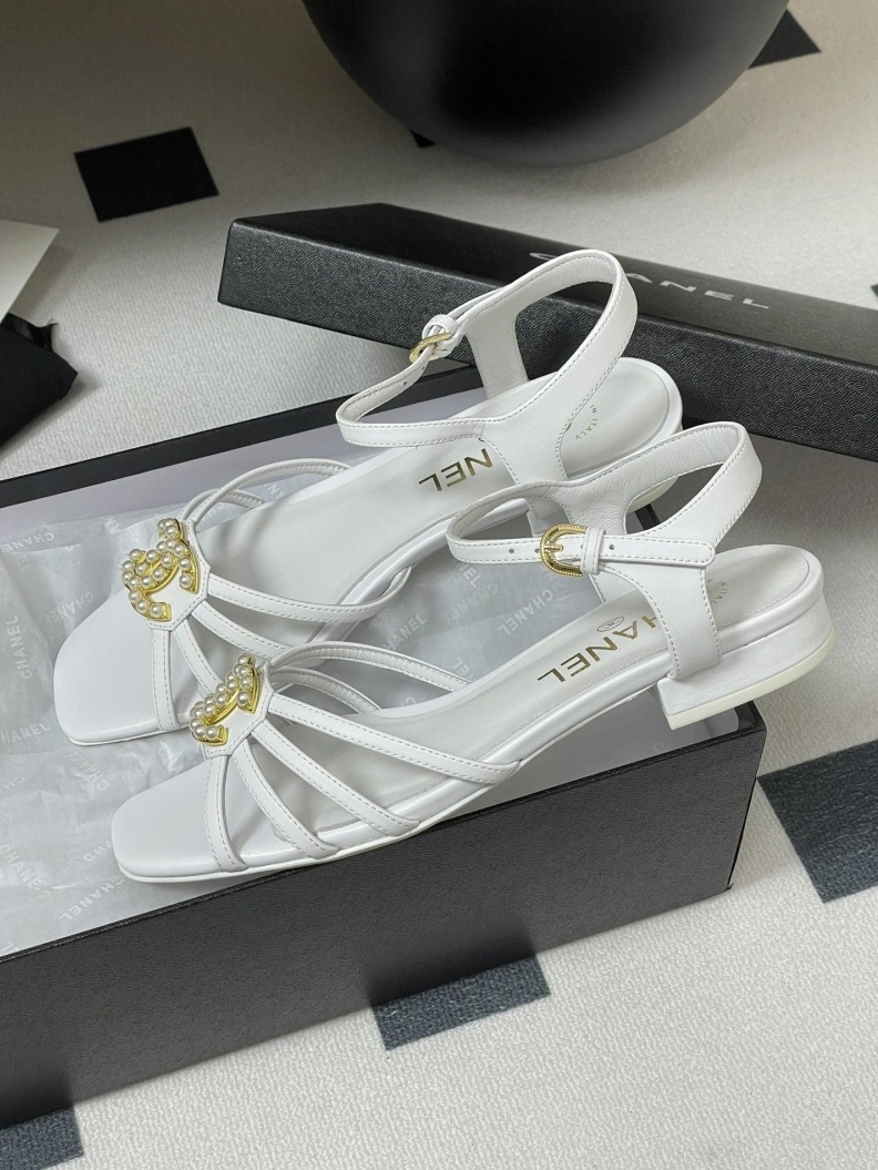 Fashionable Chxnxl Sandals 119135