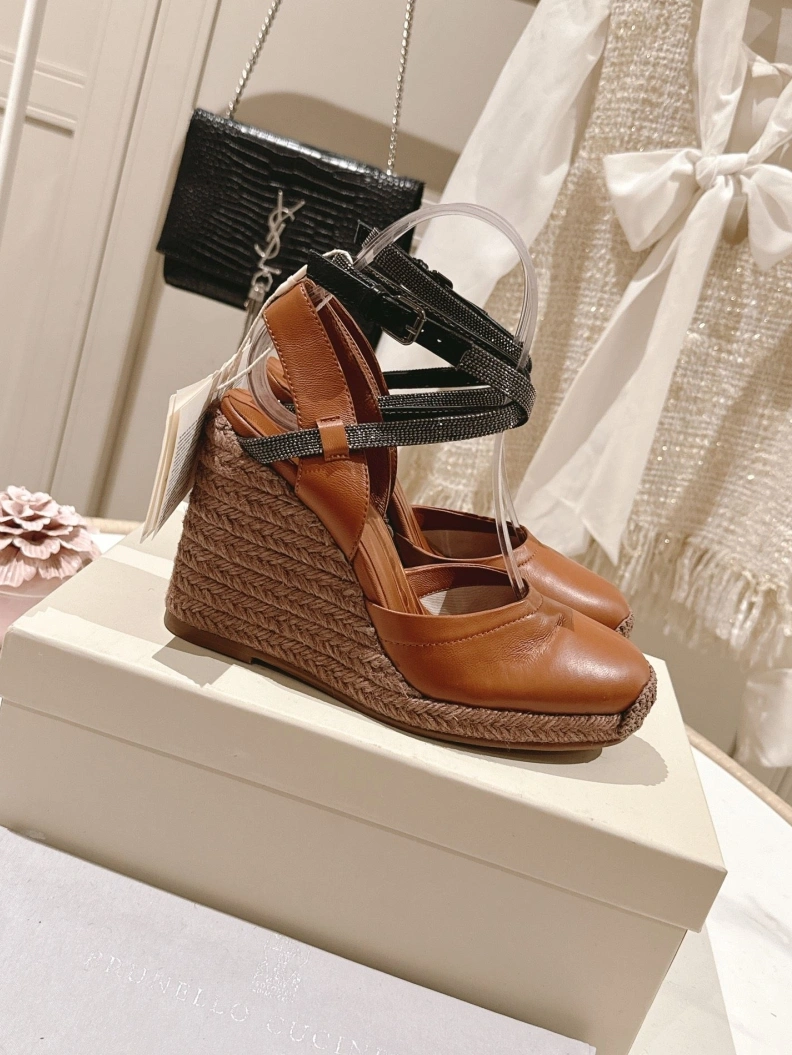 Brxnxllo Cxcxnelli Sandals Breathable 113616