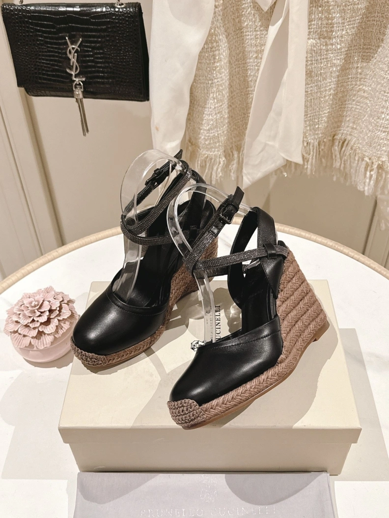 Durable Brxnxllo Cxcxnelli Sandals 113621