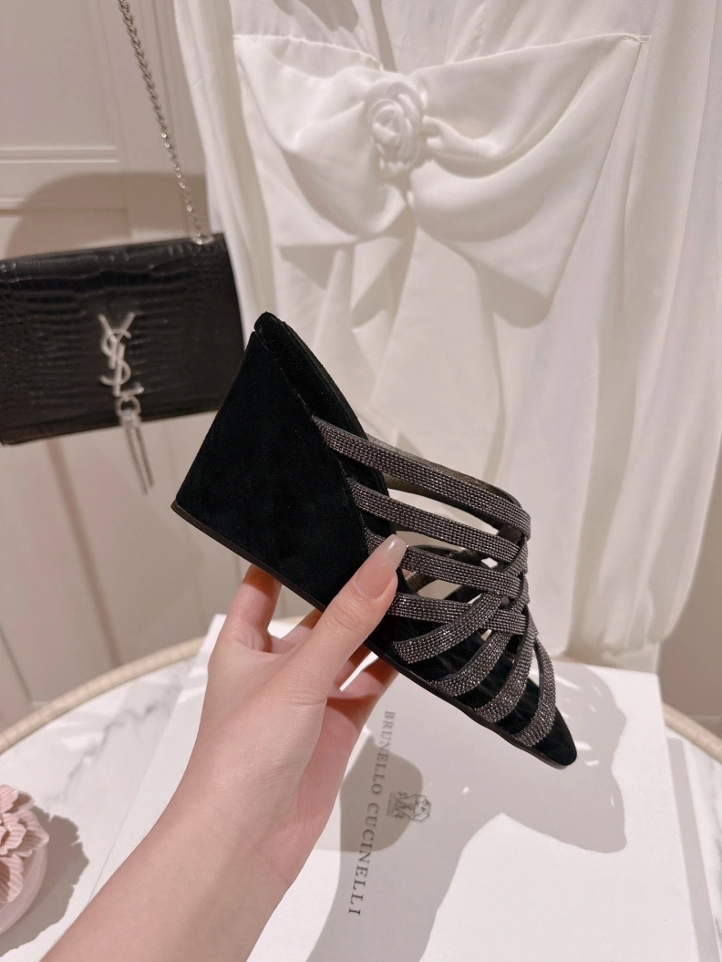 Modern Brxnxllo Cxcxnelli Sandals 113608