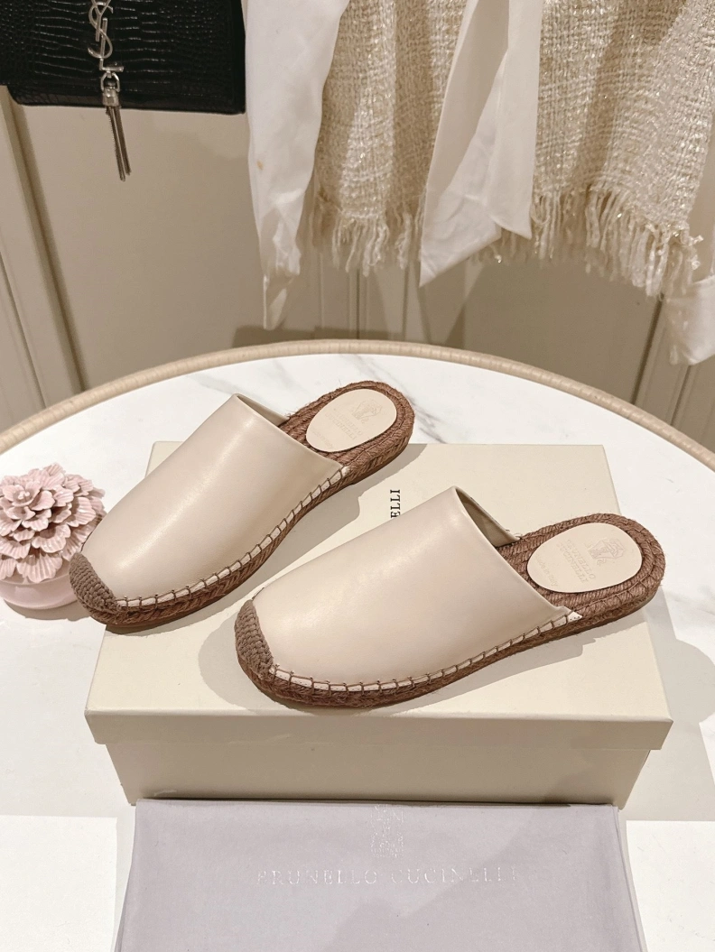 Cozy Brxnxllo Cxcxnelli Slippers 113576