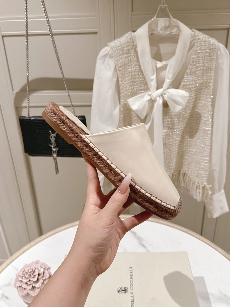 Cozy Brxnxllo Cxcxnelli Slippers 113576