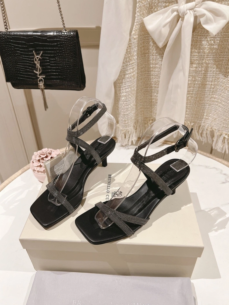 Brxnxllo Cxcxnelli Sandals ModernLook 113612