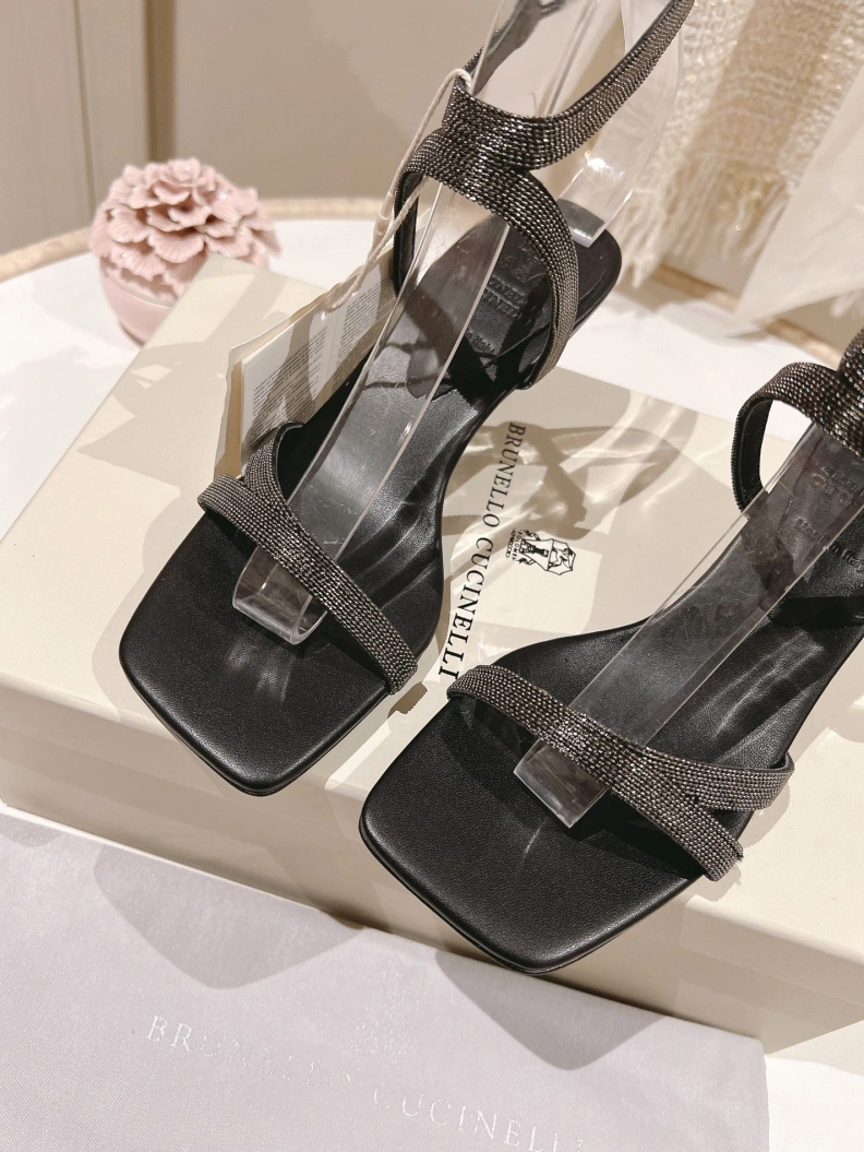 Brxnxllo Cxcxnelli Sandals ModernLook 113612