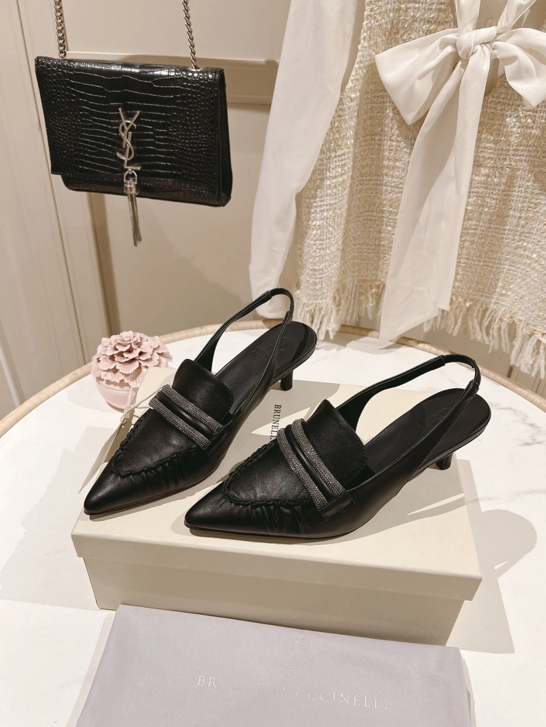 Brxnxllo Cxcxnelli Sandals Flexible 113595