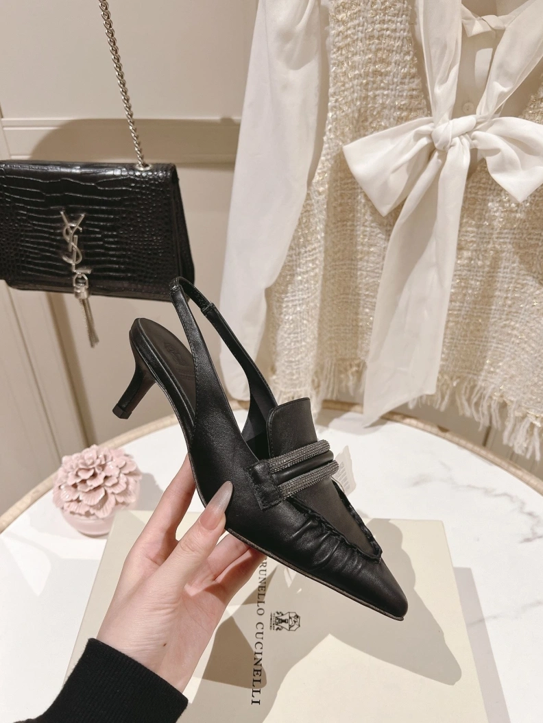Brxnxllo Cxcxnelli Sandals Flexible 113595