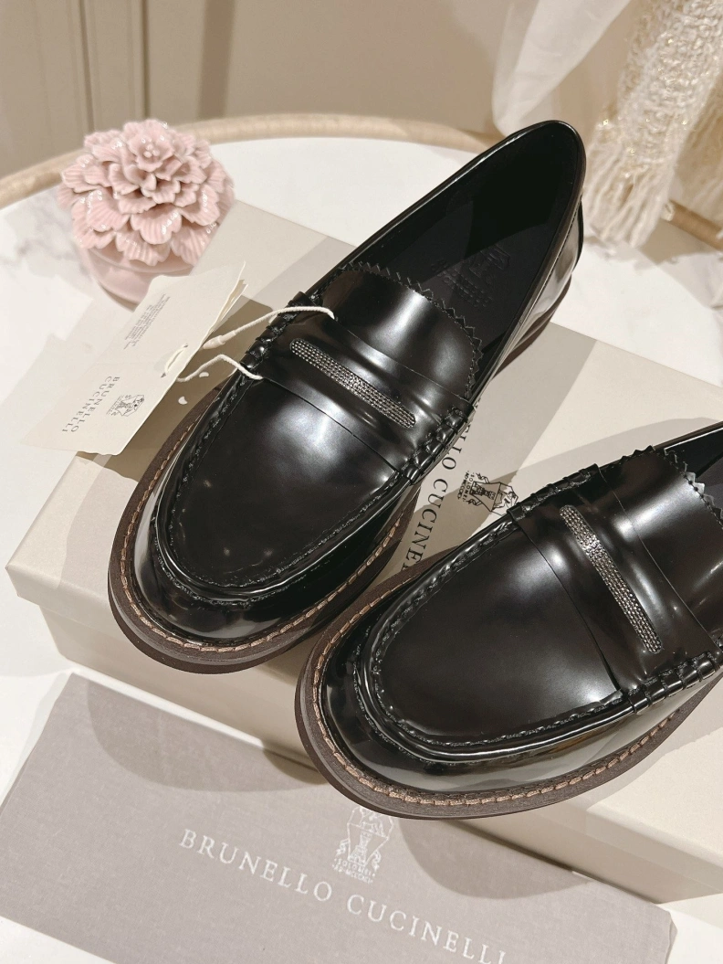 Minimalist Othxr Leather Shoes 212184