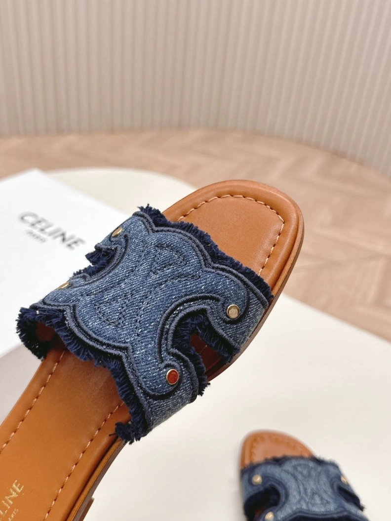Comfortable Cxlxne Slippers 116071