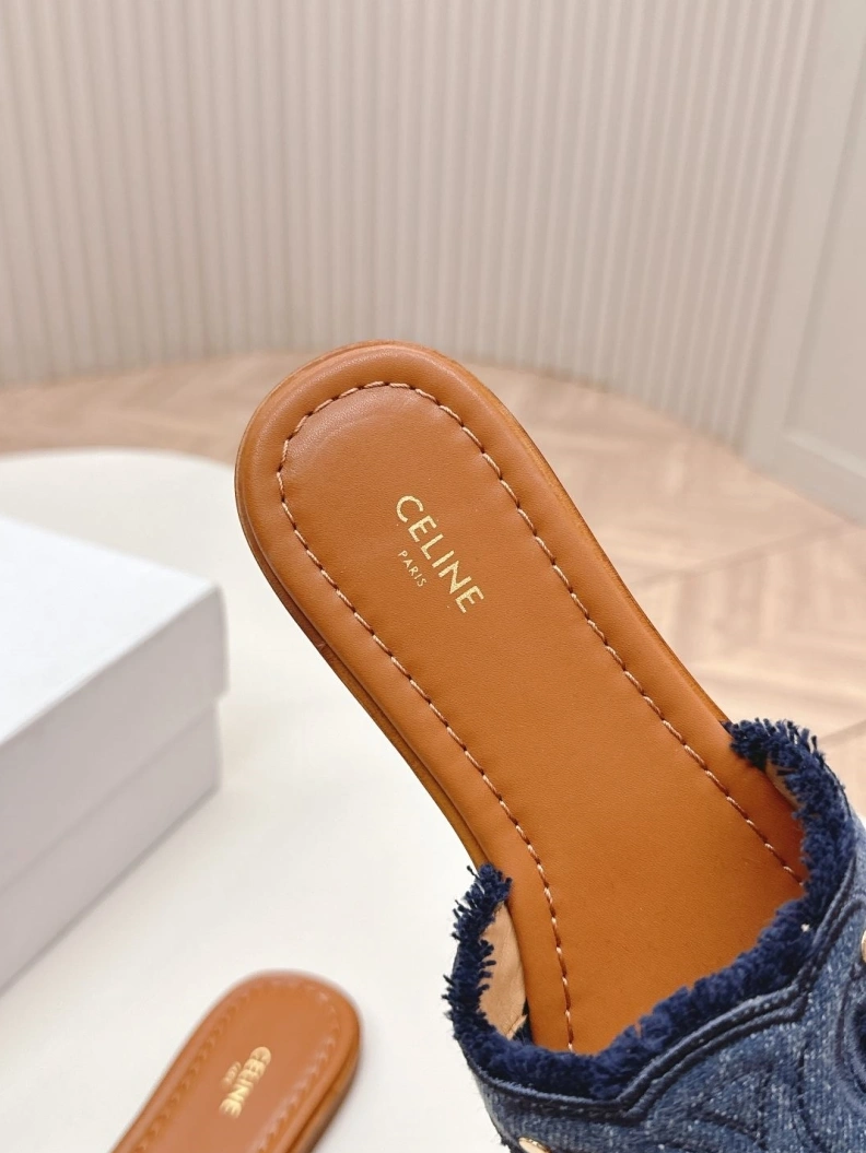Comfortable Cxlxne Slippers 116071