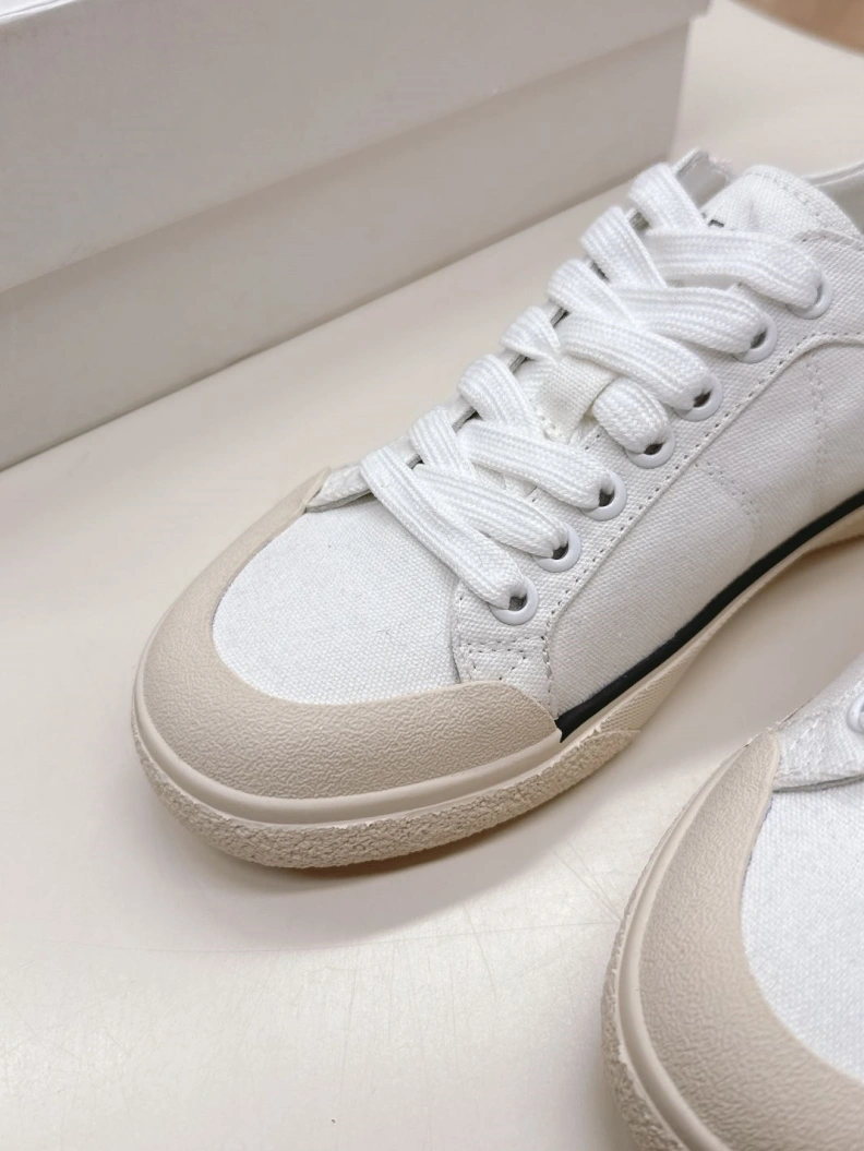 Bold Cxlxne Sneakers 116020