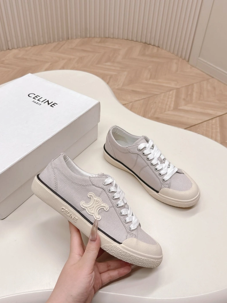 Vibrant Cxlxne Sneakers 116033