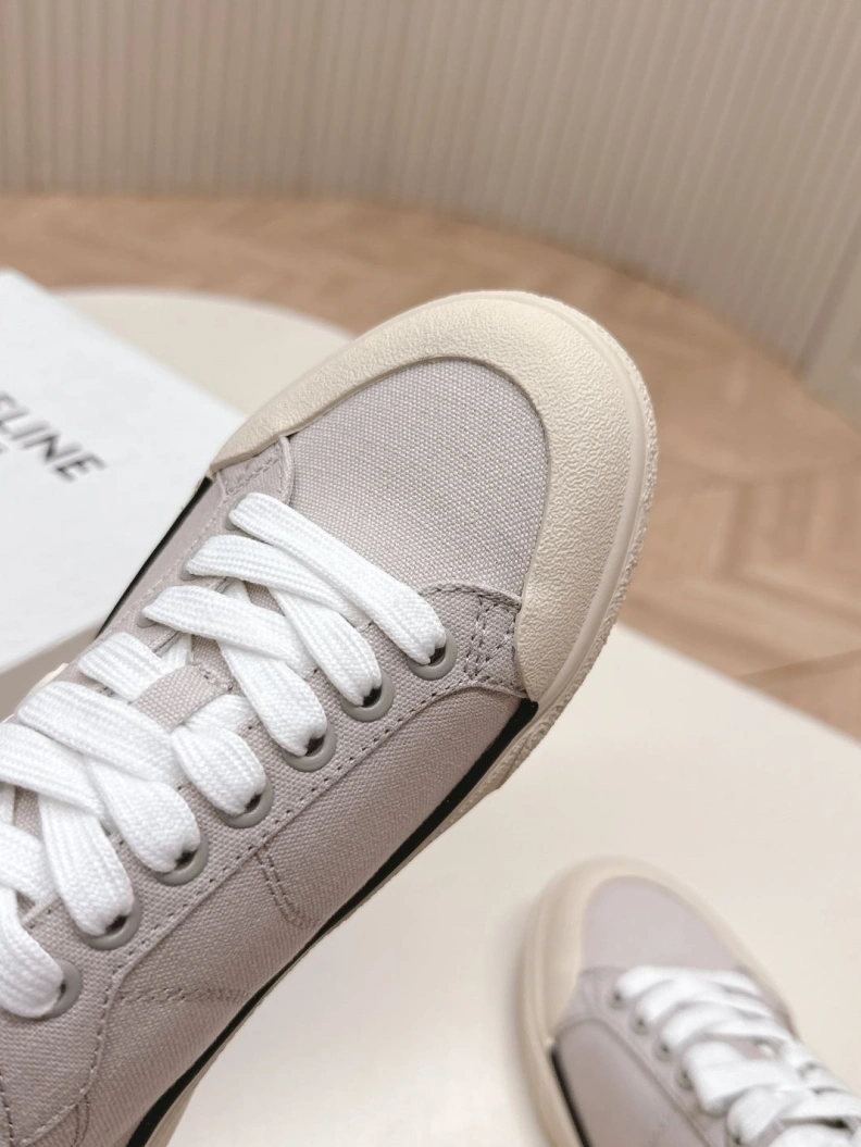 Vibrant Cxlxne Sneakers 116033