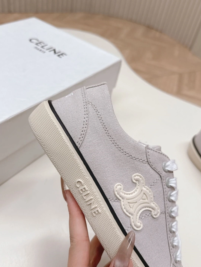 Vibrant Cxlxne Sneakers 116033