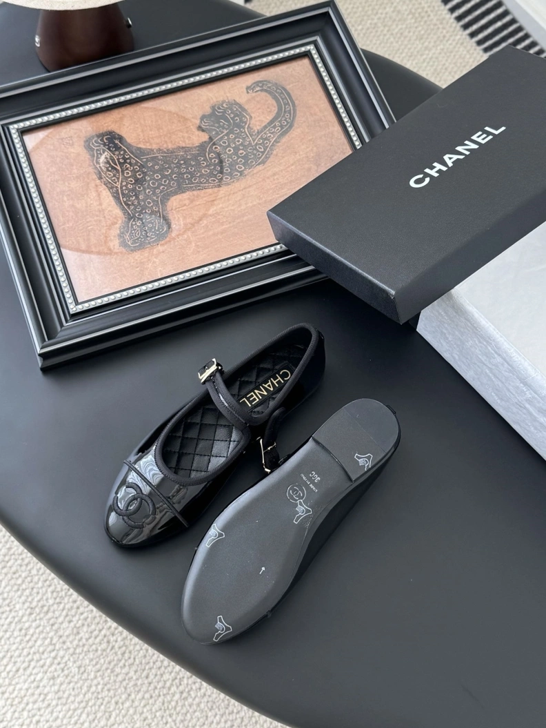 Fashionable Chxnxl Flat Shoes 119397