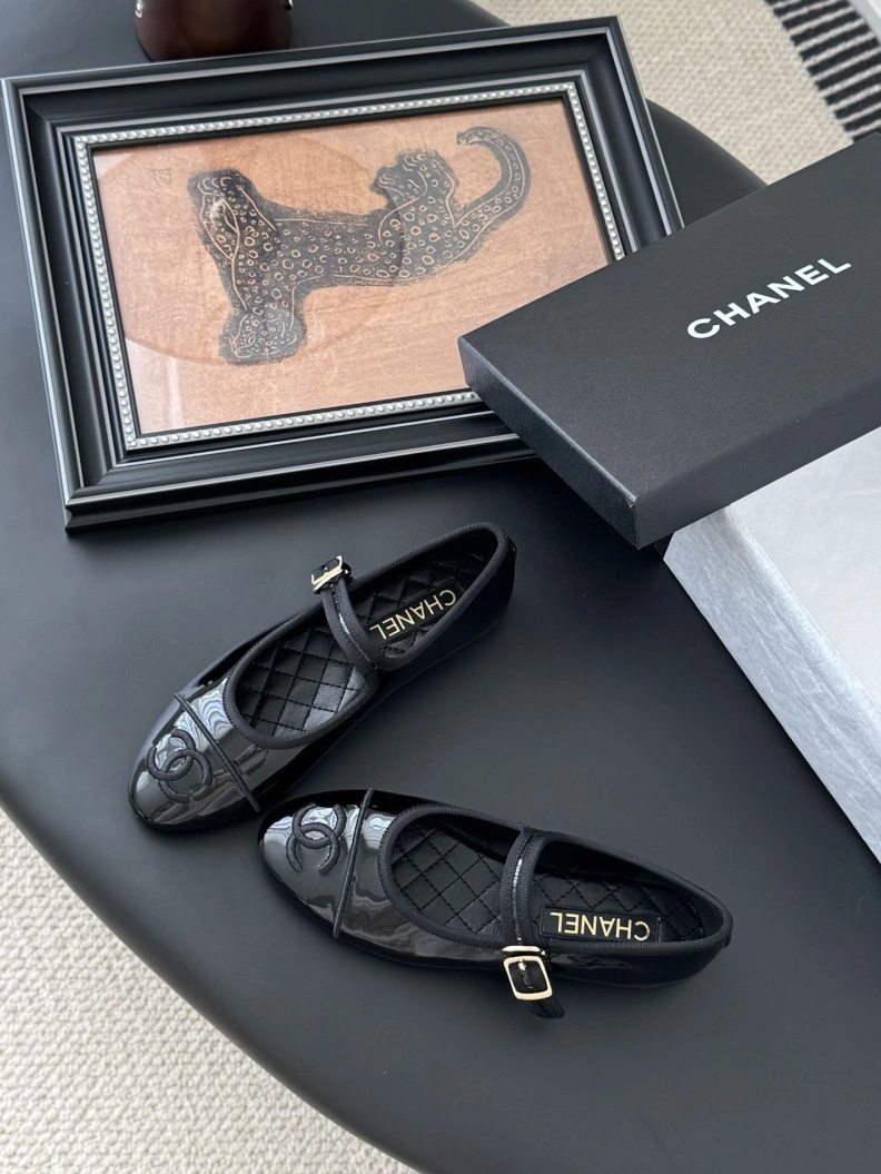 Fashionable Chxnxl Flat Shoes 119397