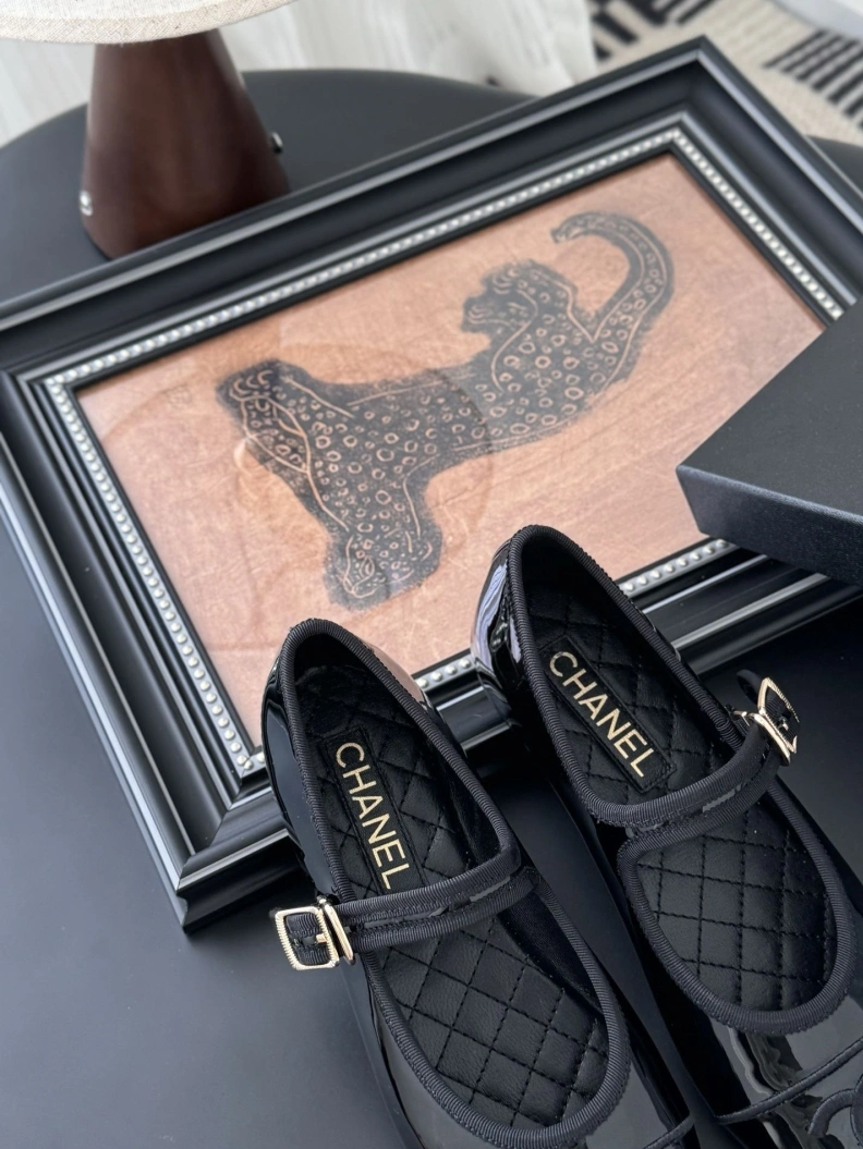 Fashionable Chxnxl Flat Shoes 119397