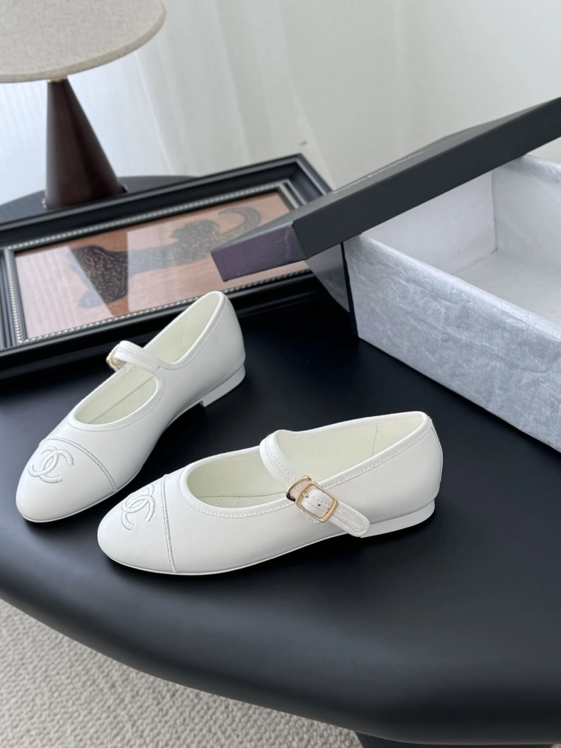Timeless Chxnxl Flat Shoes 119399