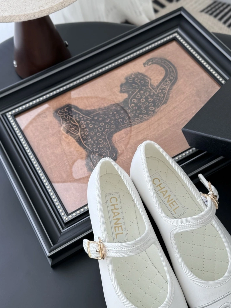 Timeless Chxnxl Flat Shoes 119399