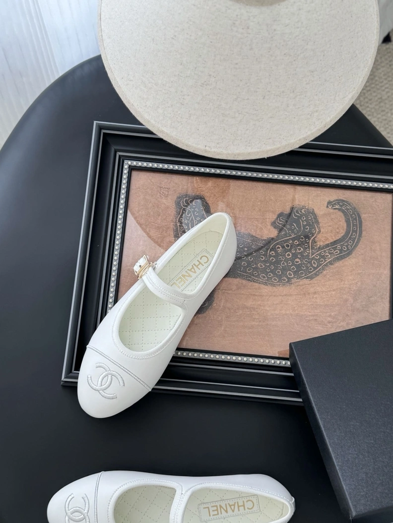 Timeless Chxnxl Flat Shoes 119399
