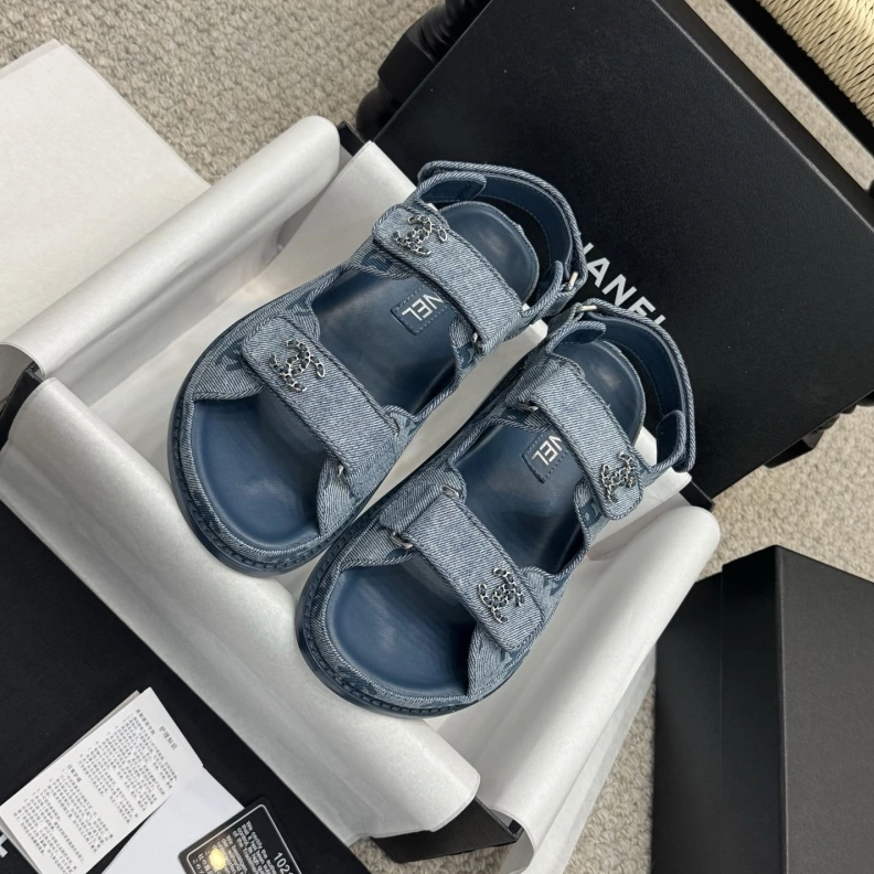 Resilient Chxnxl Sandals 119134