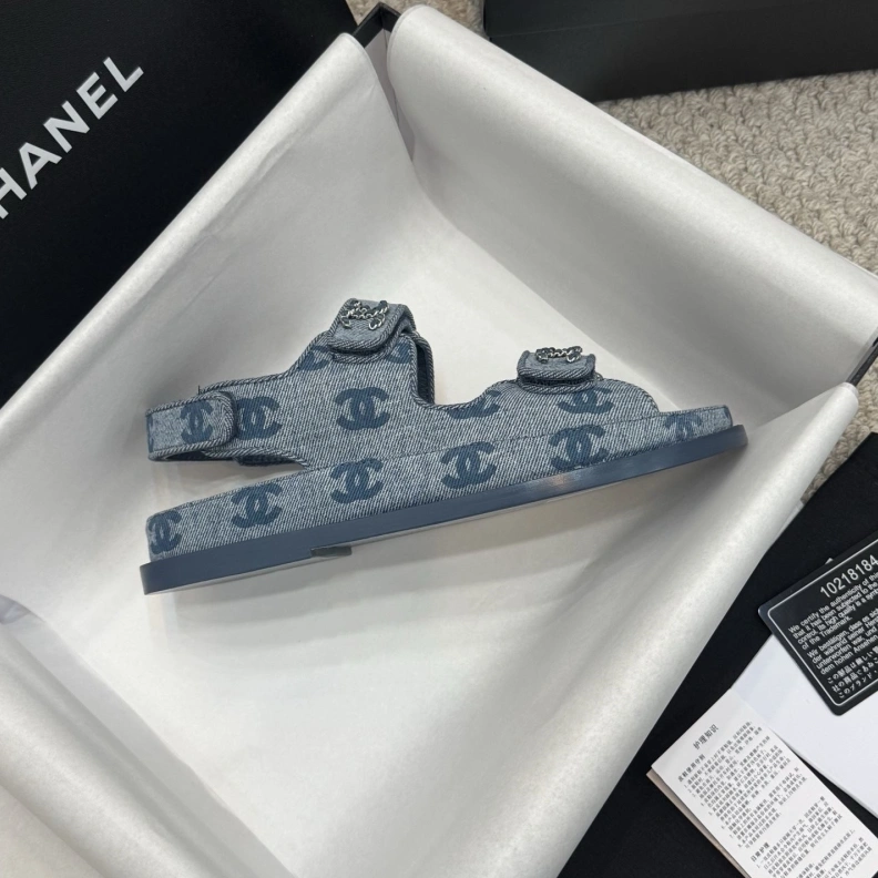 Resilient Chxnxl Sandals 119134