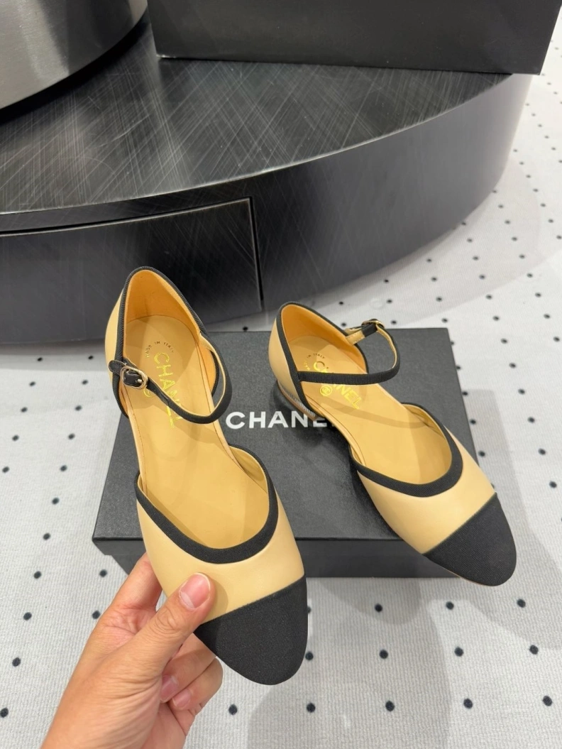 Unique Chxnxl Sandals 119119